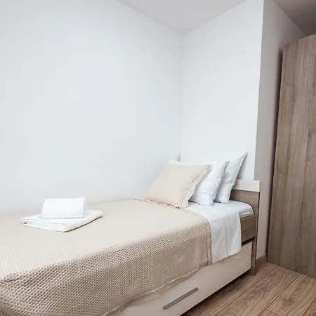 Apartment Ancalagon Split